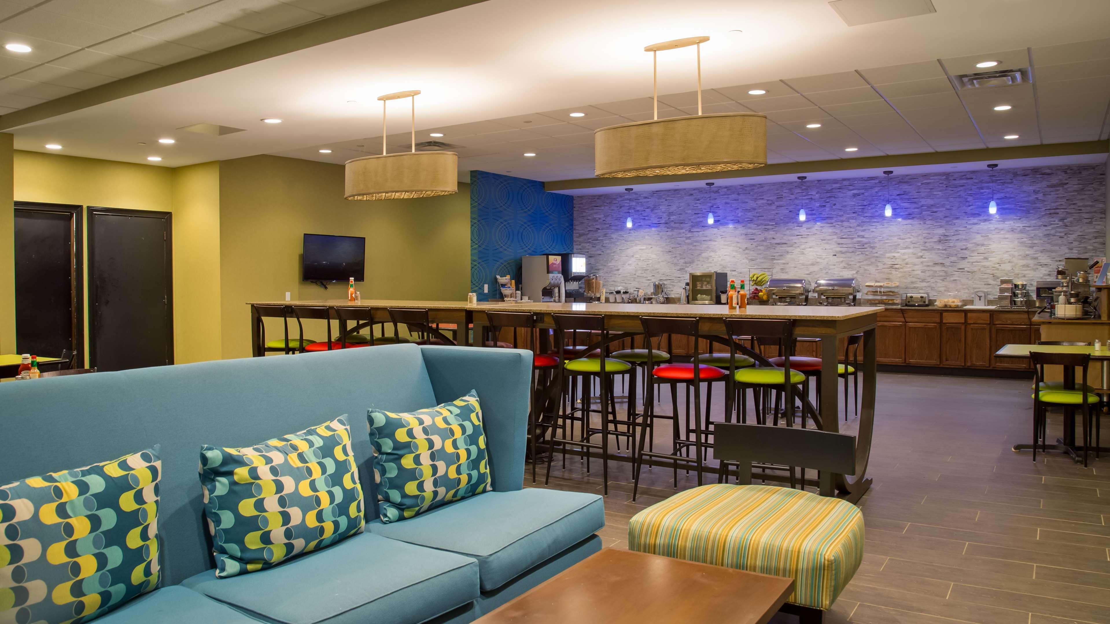 Albany Airport Inn Екстер'єр фото