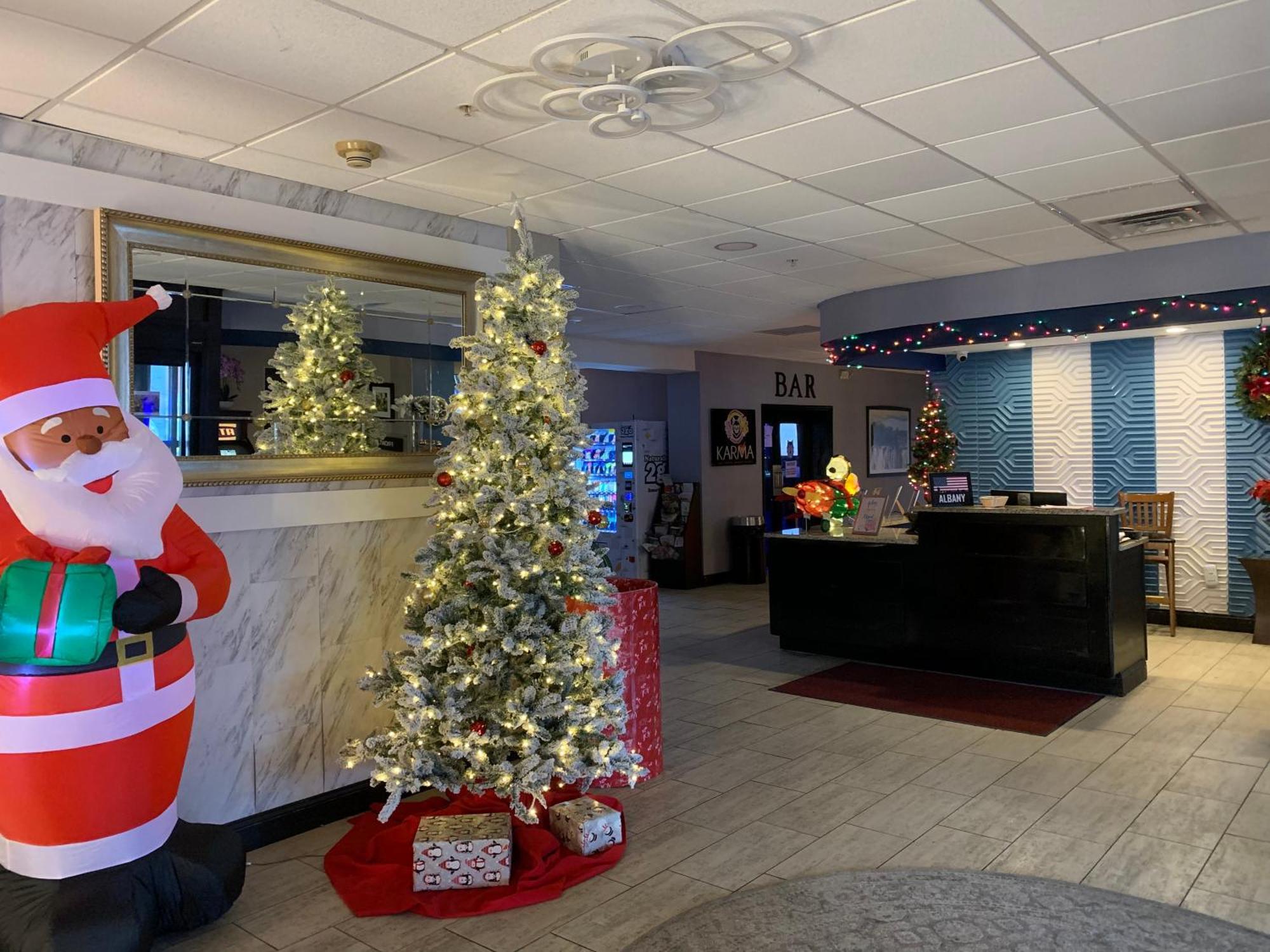 Albany Airport Inn Екстер'єр фото