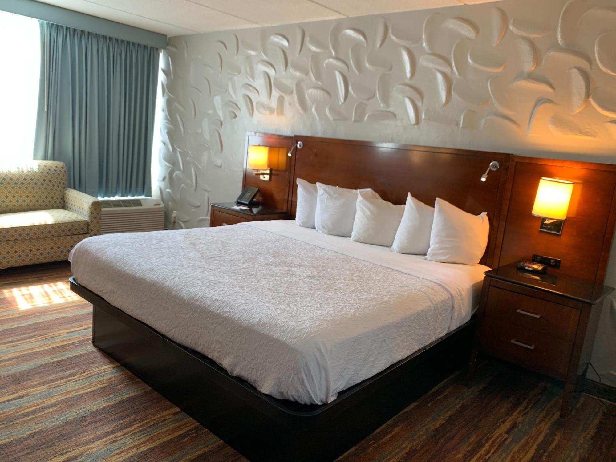Albany Airport Inn Екстер'єр фото